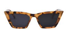 Load image into Gallery viewer, Rosey Sunglasses: : Tortoise/Smoke Polarized