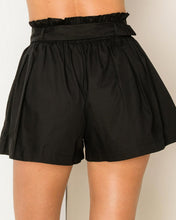 Load image into Gallery viewer, Belted Pleated Short: Black